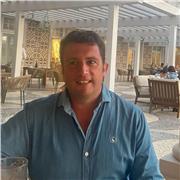 Profesional de marketing con mas de 10 años de experiencia, tanto marketing online y offline